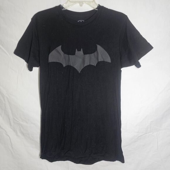 2022 black batman form fit tee - Picture 1 of 3